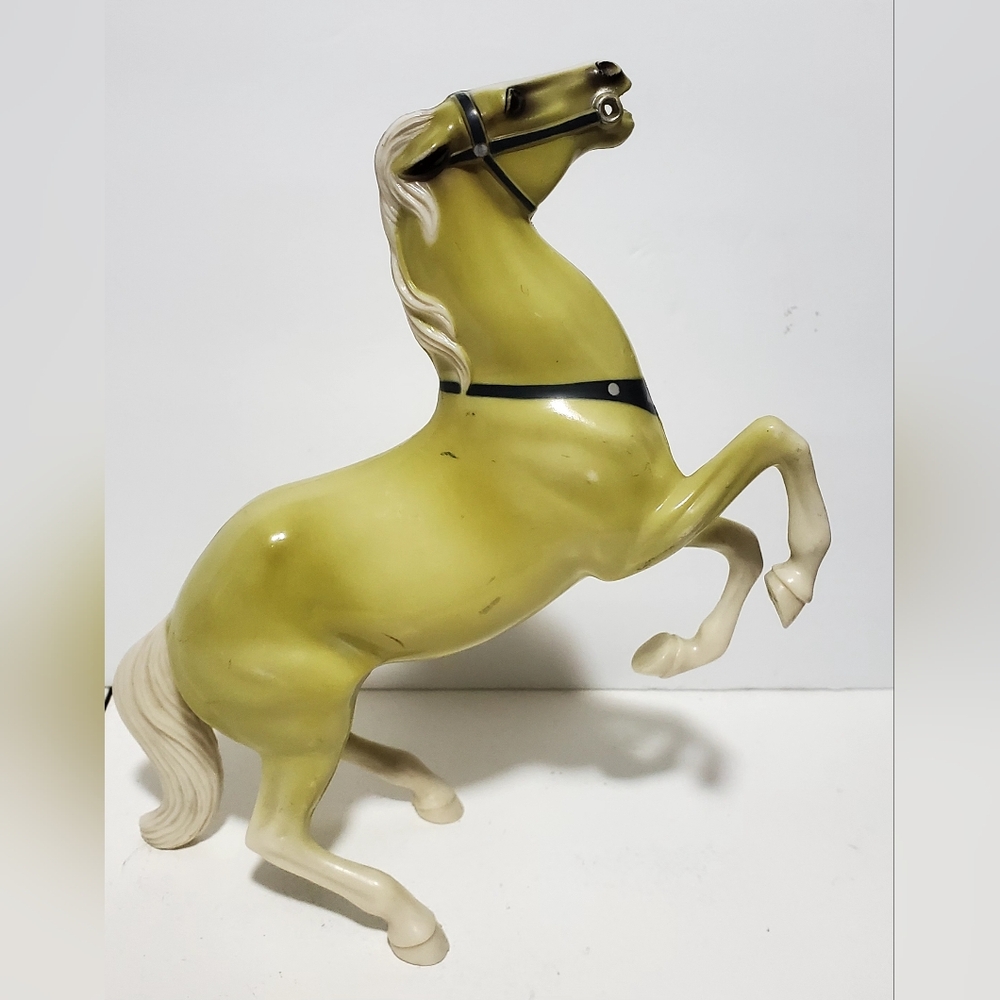 Vintage 1950'S Hartland Plastics Horse Rearing Palamo  Pony.
